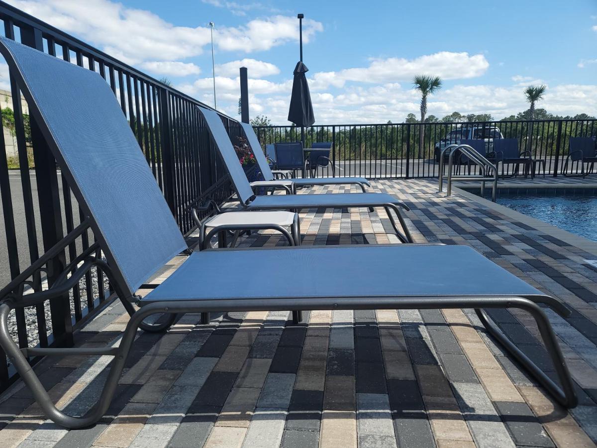 Comfort Inn & Suites Jacksonville - Orange Park Near Naval Air Station Buitenkant foto