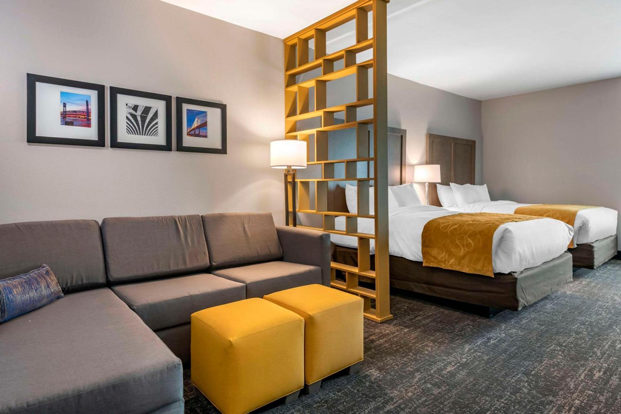 Comfort Inn & Suites Jacksonville - Orange Park Near Naval Air Station Buitenkant foto
